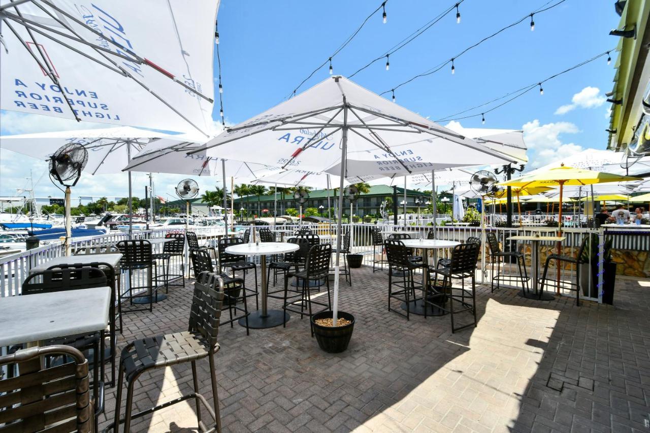 Remodeled, Huge Pool, Tiki Bar&Grill, Quiet Room South Bradenton Exterior foto